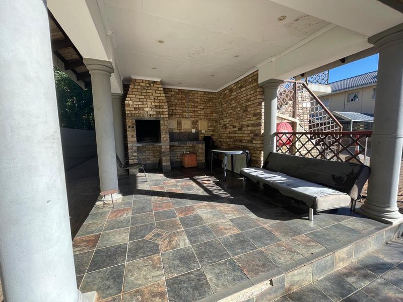 To Let 1 Bedroom Property for Rent in Kannoniers Park North West